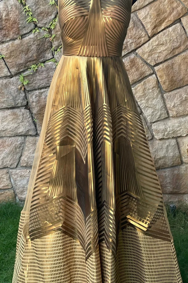 Amit Aggarwal Gold Gown - Image 3