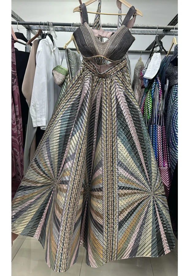 Amit Aggarwal Gown - Image 2