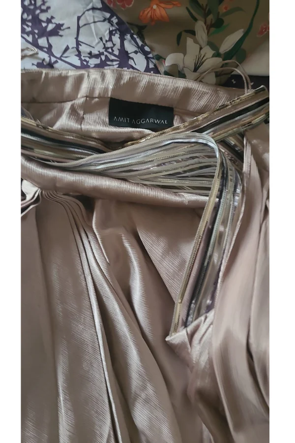 AMIT AGGARWAL METALLIC SAREE - Image 5