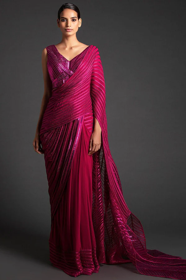 Amit Aggarwal sari with a metallic palla - Image 2