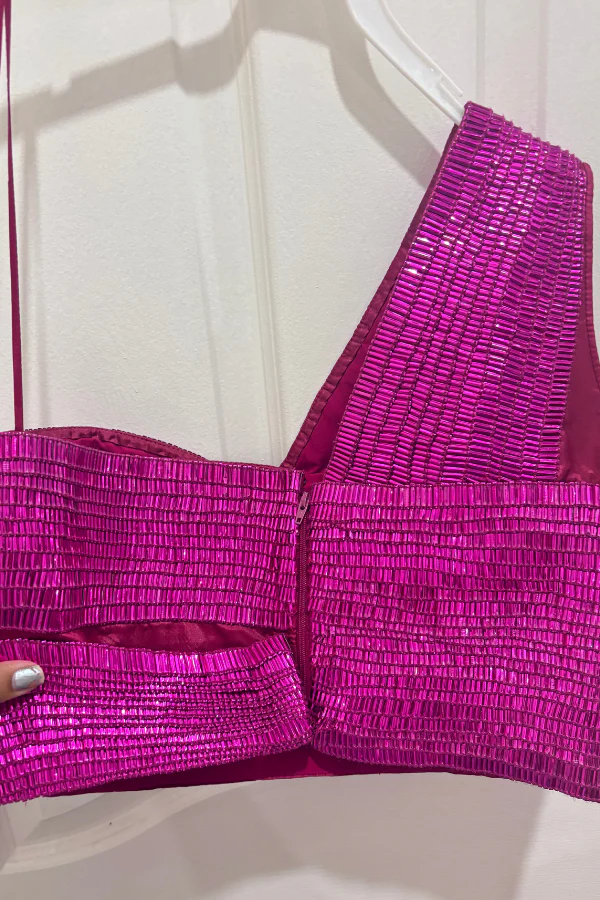 Amit Aggarwal sari with a metallic palla - Image 4