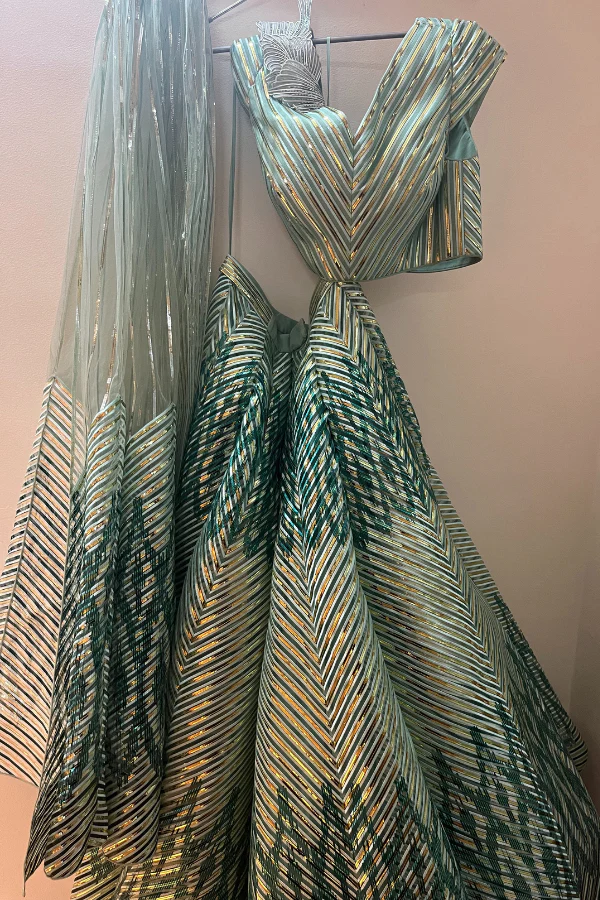 AMIT AGGARWAl Structured Blouse With Lehenga & Drape - Image 2