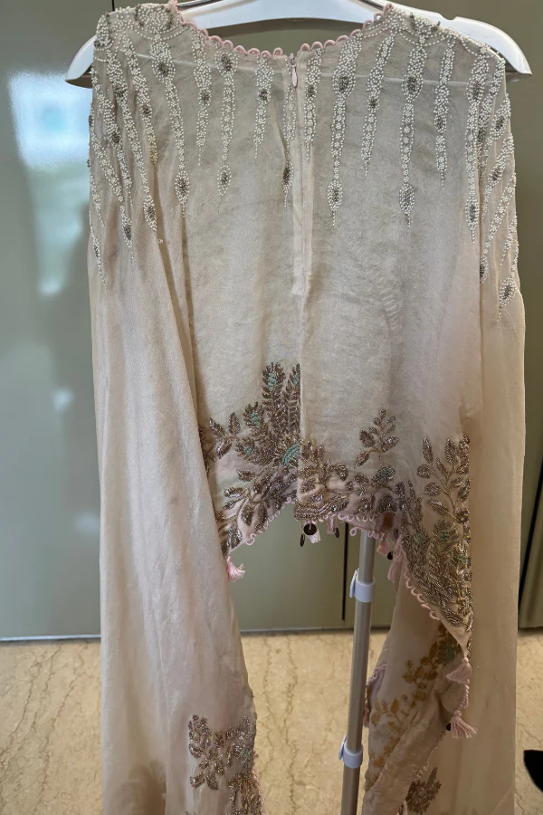 Anamika Khanna 3 piece cape lehenga set - Image 3