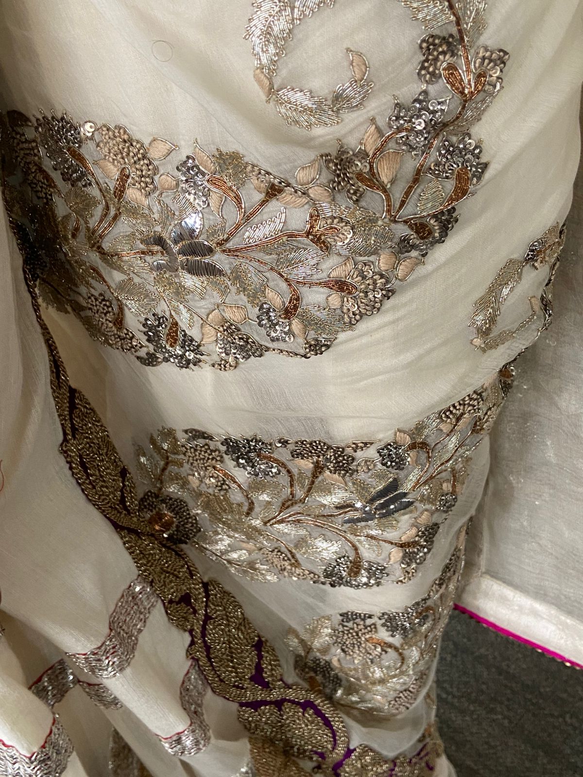 Anamika Khanna Ivory Embellished Saree Set - Image 5