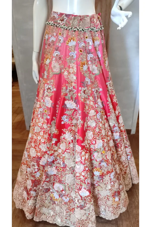 Anamika Khanna pink embroidered lehenga - Image 3