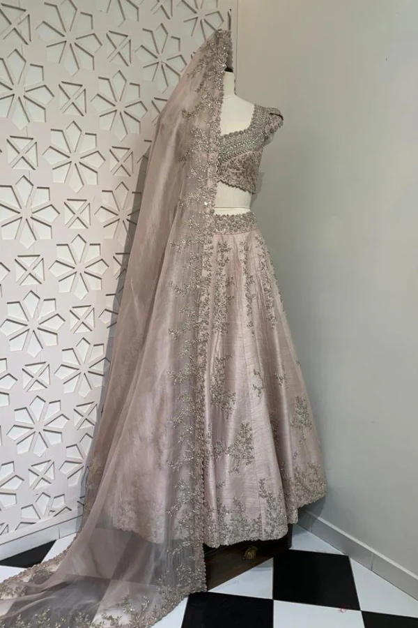 Mrunalini Rao blush ivory lehenga