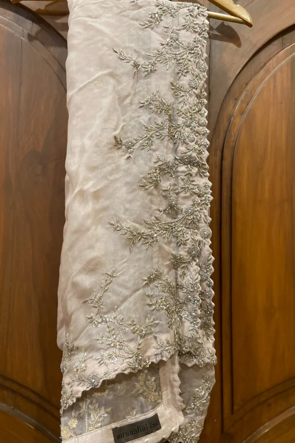 Mrunalini Rao blush ivory lehenga - Image 5