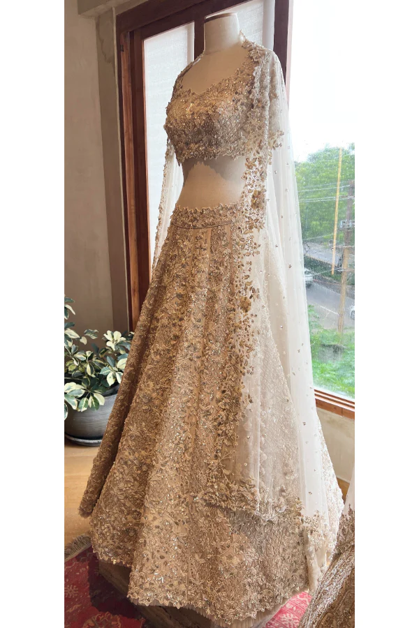 Anushree Reddy Ivory embellished lehenga - Image 4