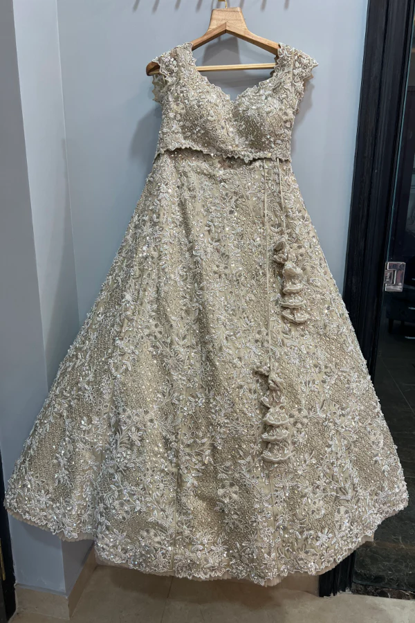 Anushree Reddy Ivory embellished lehenga - Image 6