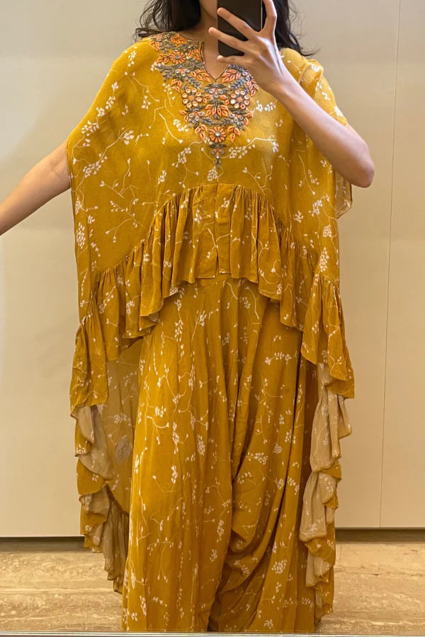 Arpita Mehta printed cape set - Image 4