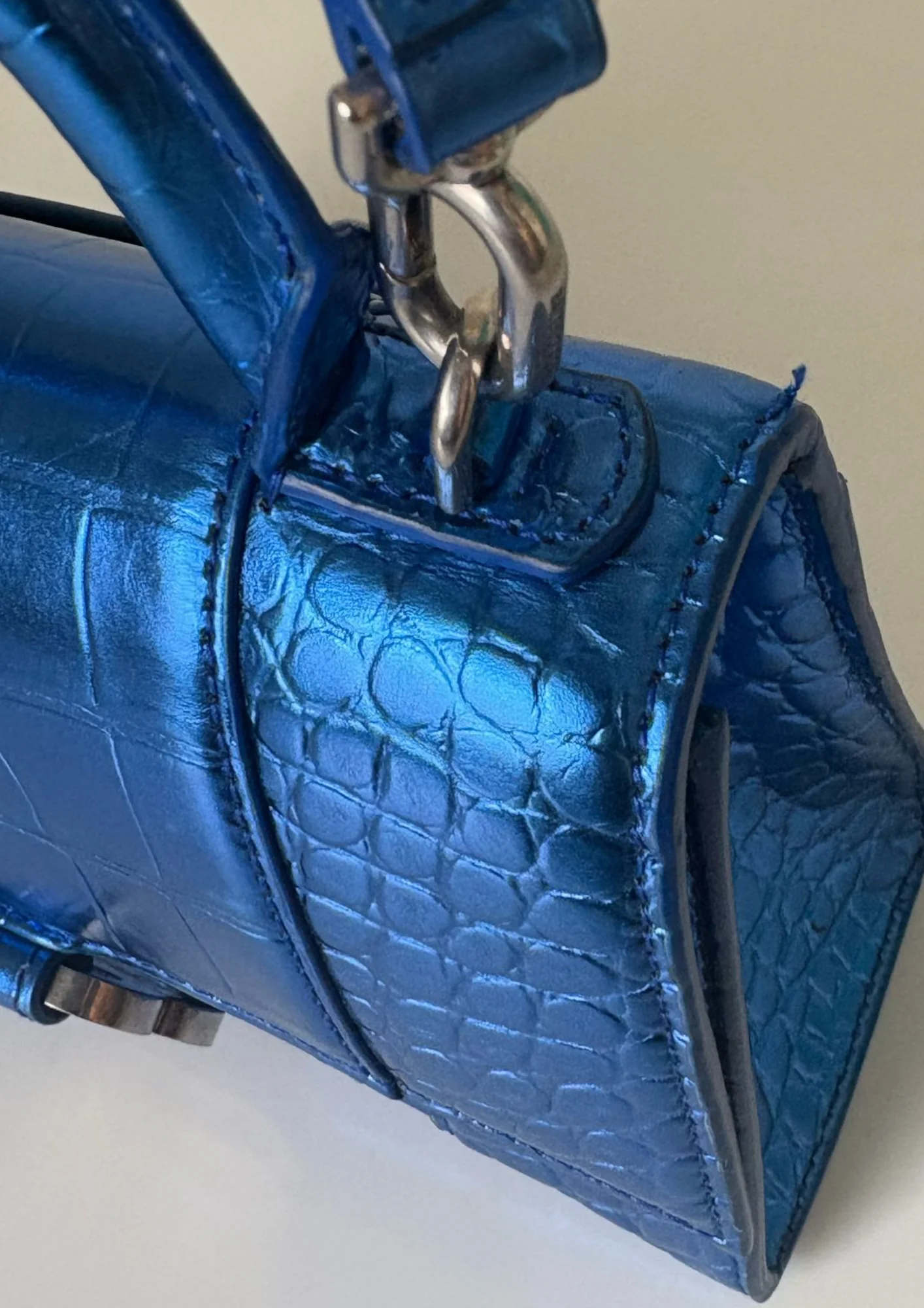 Balenciaga Hourglass Greige Croco Embossed Leather Shoulder Bag - Image 7