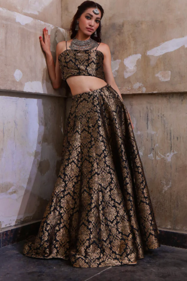 Black Banarsi lehenga set - Image 2