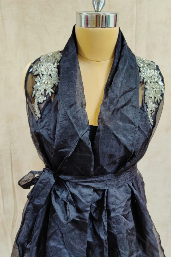 BLACK SHARARA SET WITH JACKET - Image 2