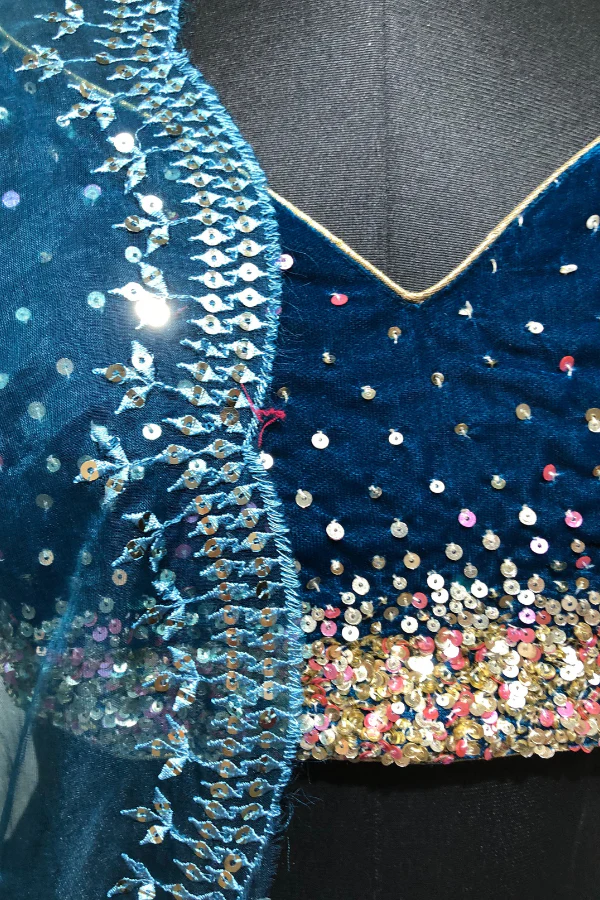 Blue velvet lehenga set - Image 5
