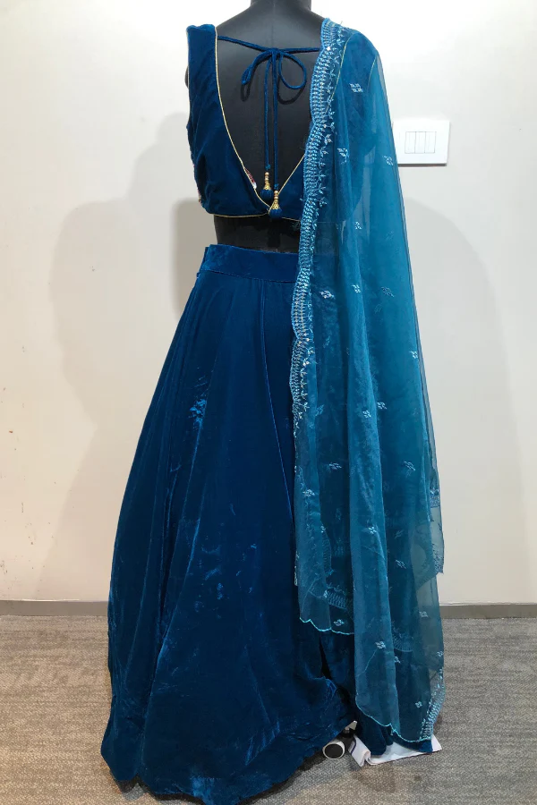 Blue velvet lehenga set - Image 6