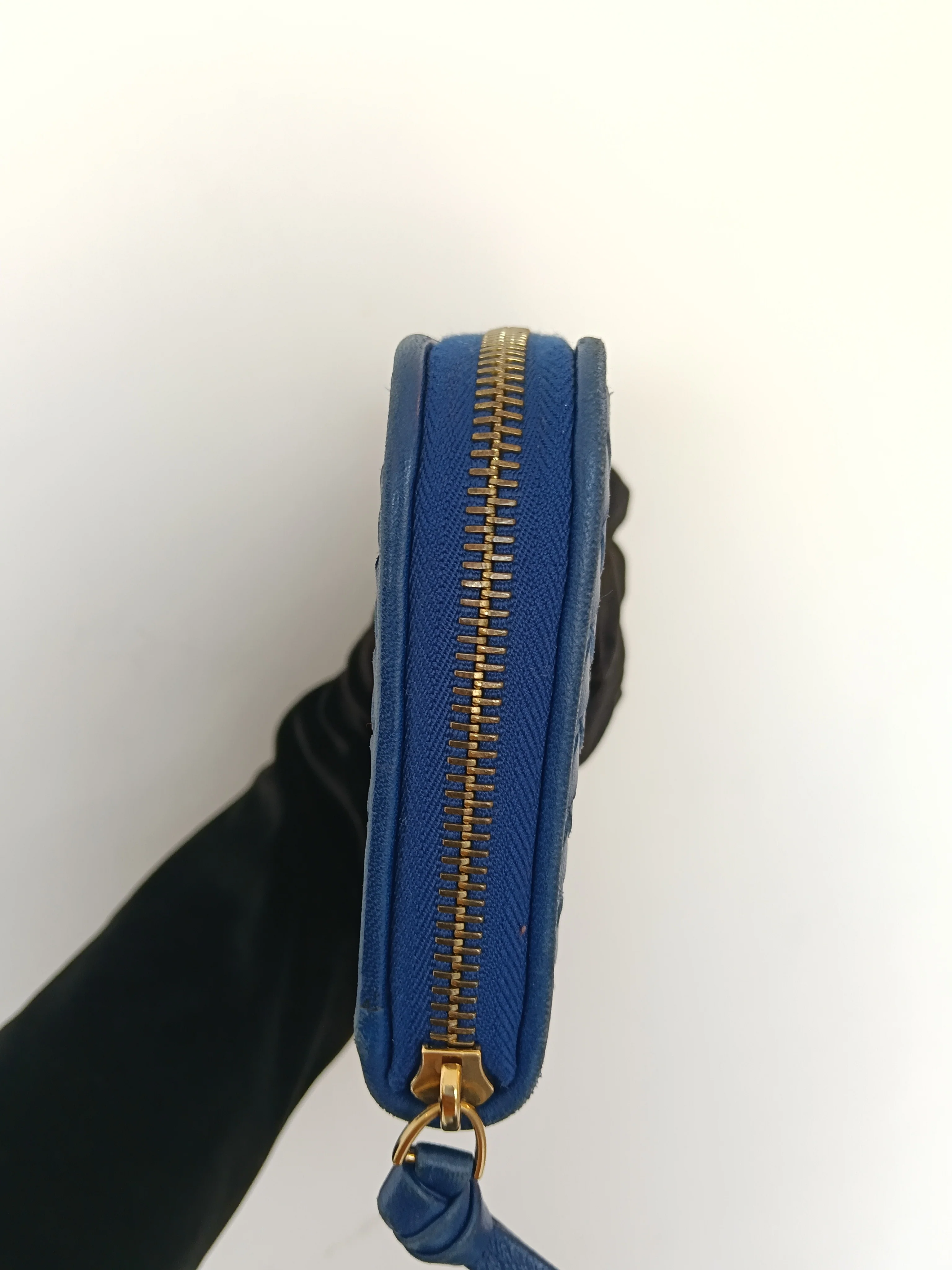 Bottega Veneta Blue Intrecciato Zip Around Wallet - Image 4