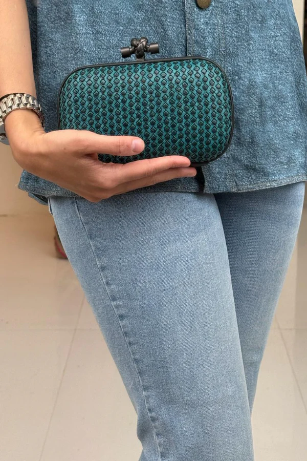 Bottega Veneta Knot Clutch - Image 2