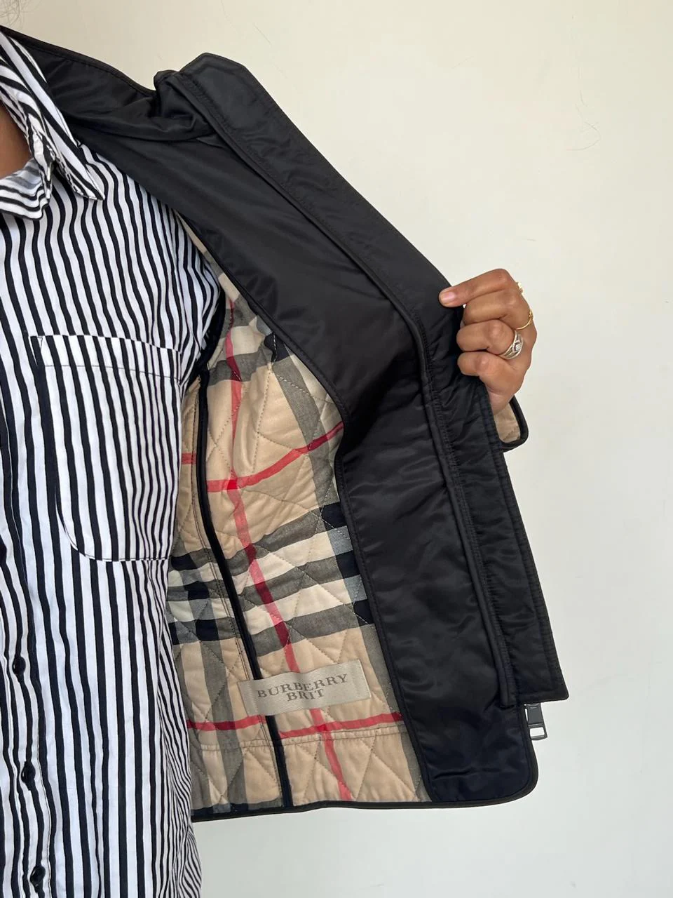 Burberry Brit Quilted Women's Jacket - Image 6