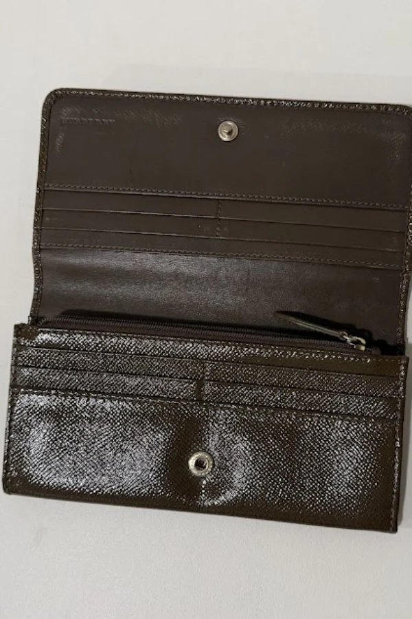 Burberry Leather Bifold Wallet - Image 4