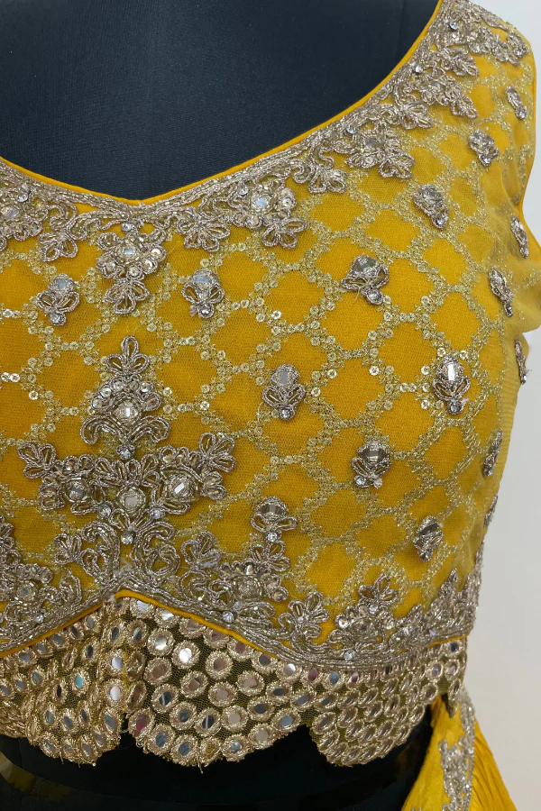 Yellow lehenga set - Image 4