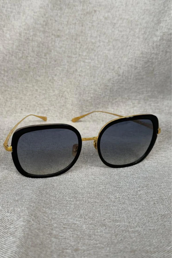 Oscar Dela Renta Sunglasses - Image 2