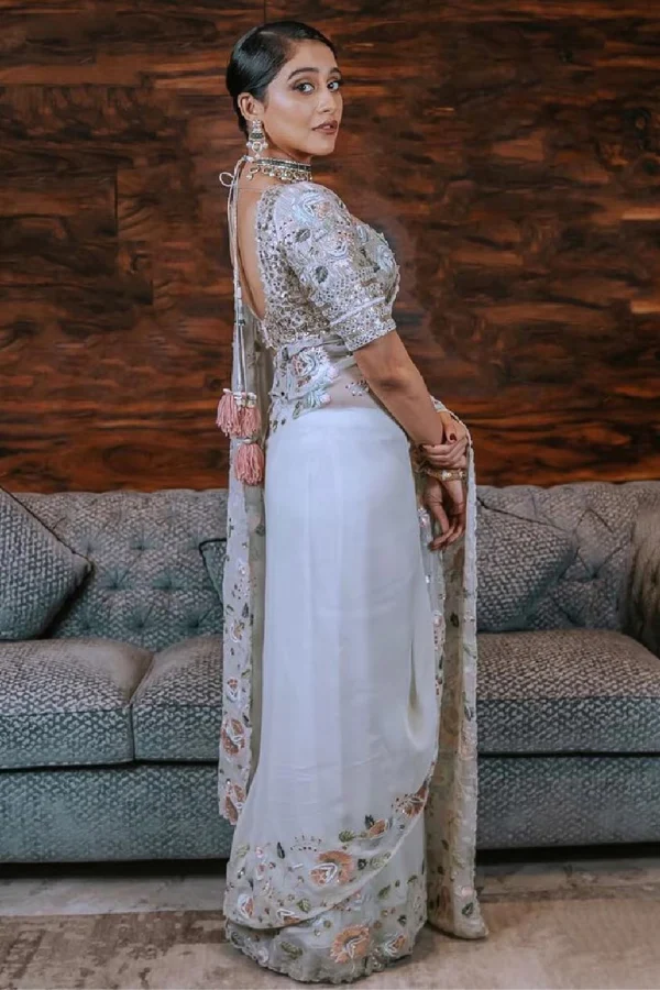 Divya Reddy pastel green saree - Image 2