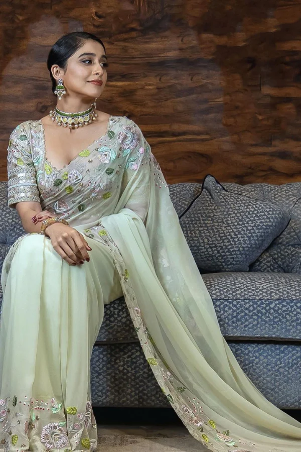 Divya Reddy pastel green saree - Image 4