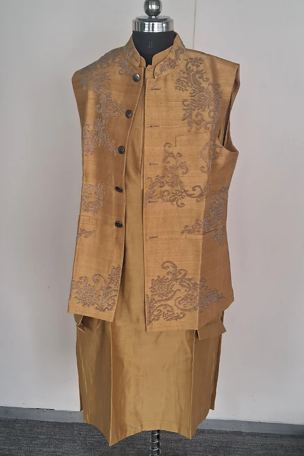 Divyam Mehta Embroidered Kurta Set With Bundi Jacket - Image 2