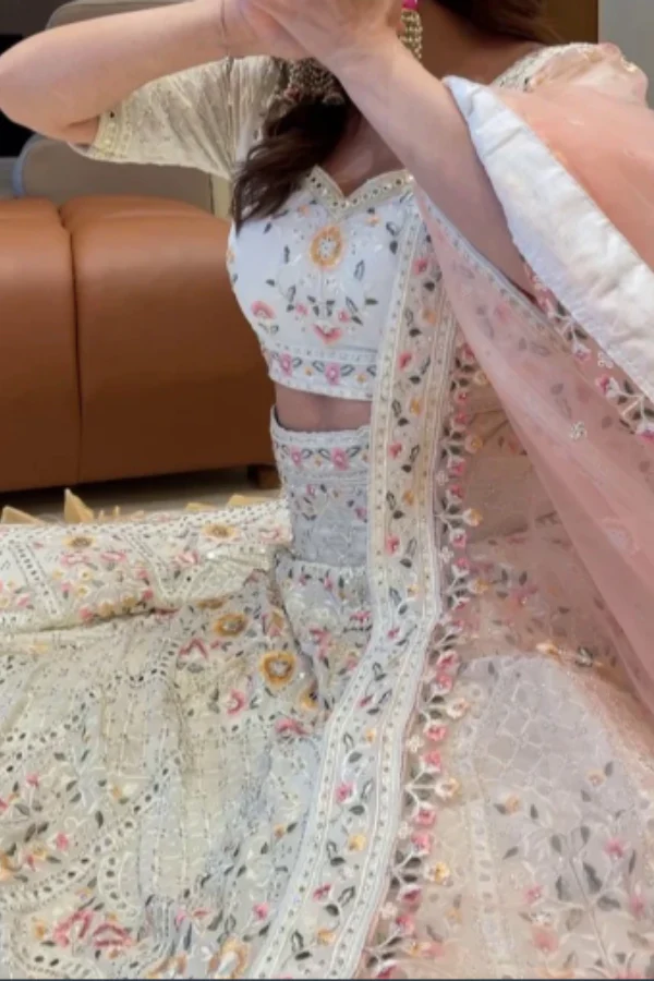 Elegant ivory lehenga set - Image 3