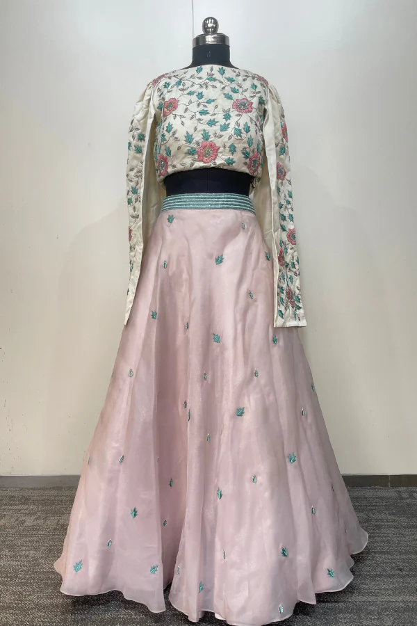 Embellished lehenga set with split sleeves - Image 4