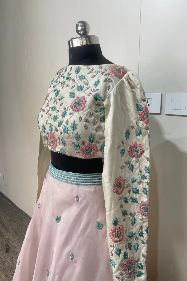 Embellished lehenga set with split sleeves - Image 5