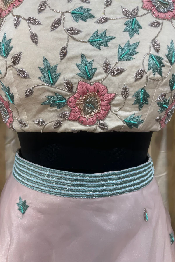 Embellished lehenga set with split sleeves - Image 6