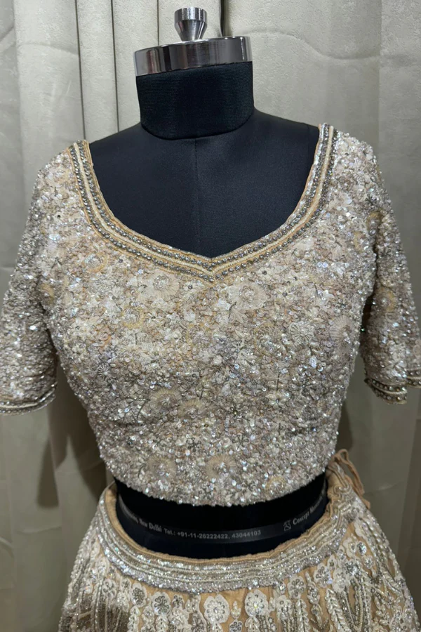 Seema Gujral Embroidered heavy lehenga set - Image 3