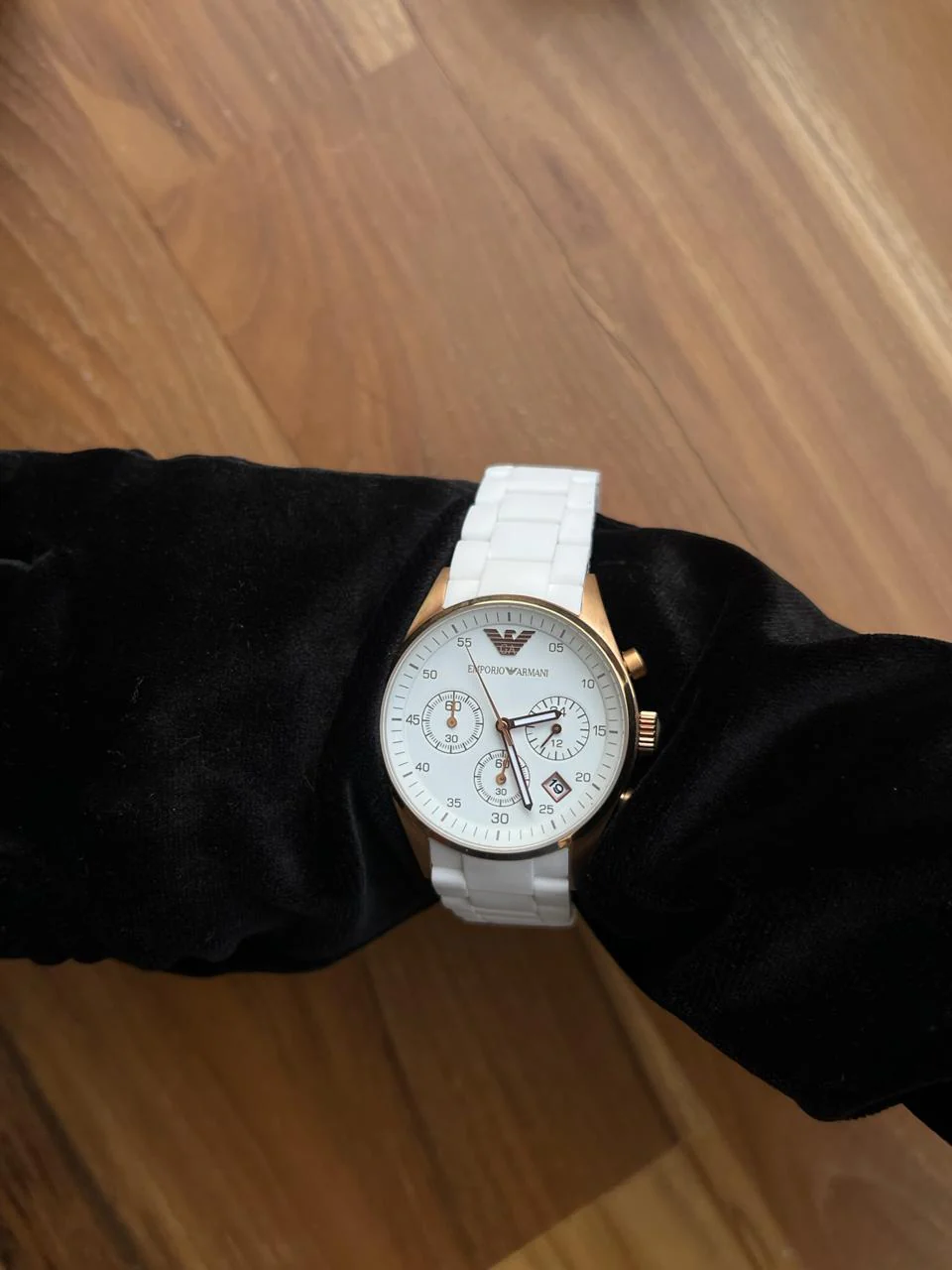 Emporio Armani Chronograph Women's Watch - Image 5
