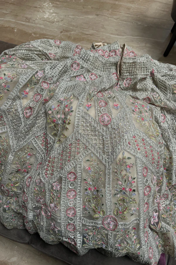 Falguni Shane Peacock beige floral lehenga - Image 3