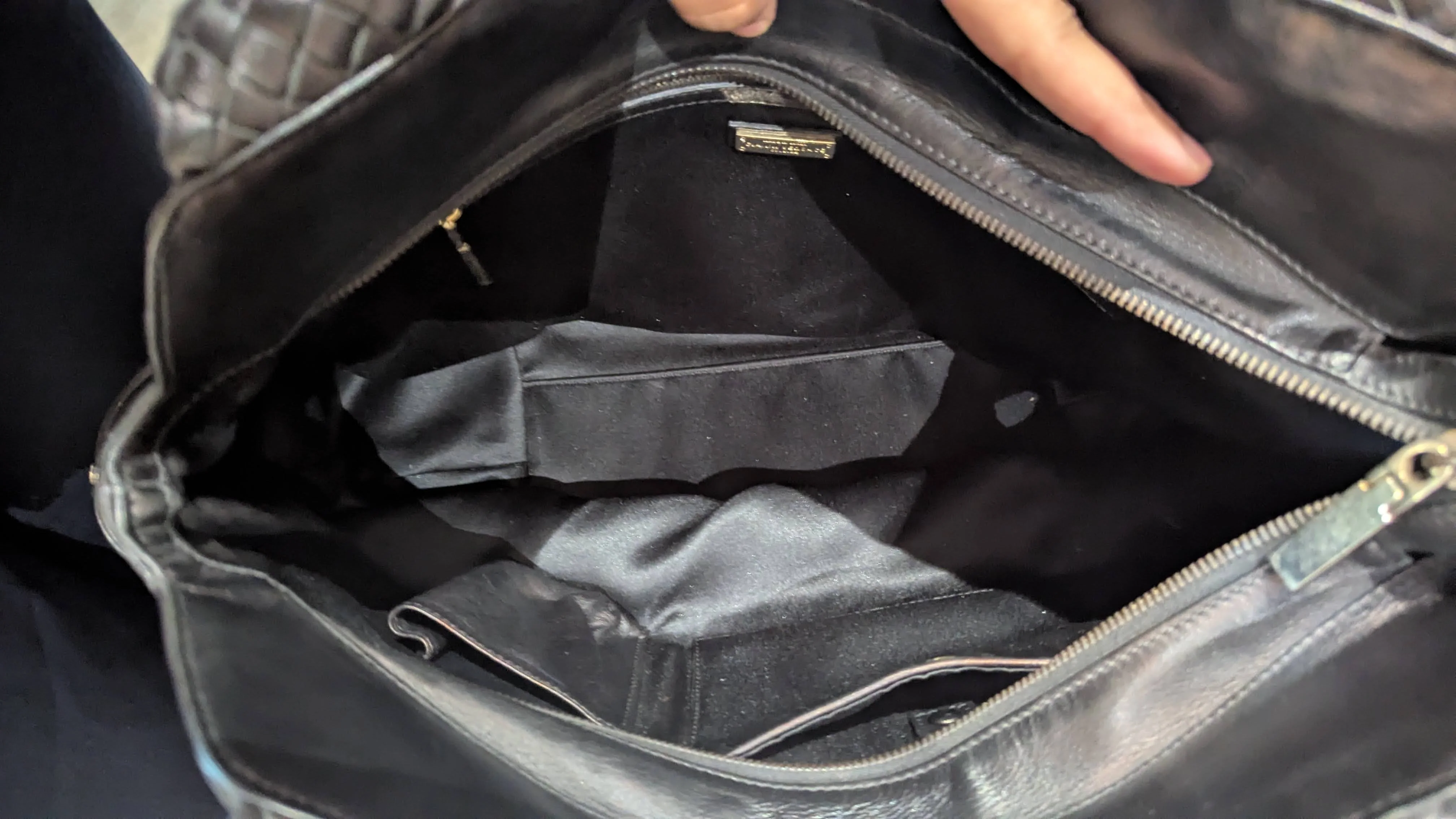 Gianni Versace Classic Hobo - Image 10
