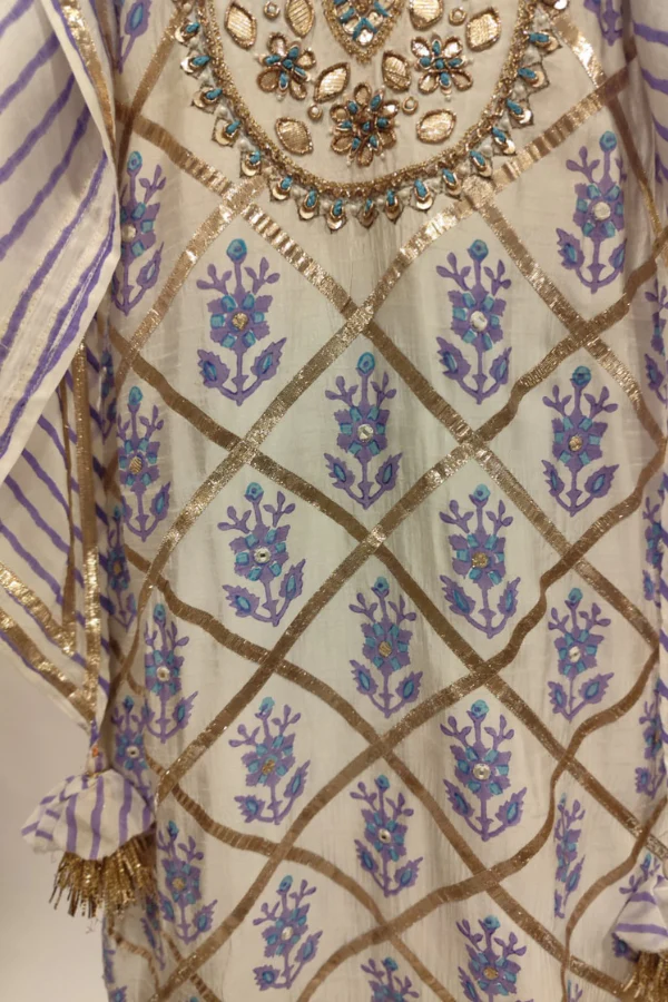 Gopi Vaid Kurta Set - Image 4