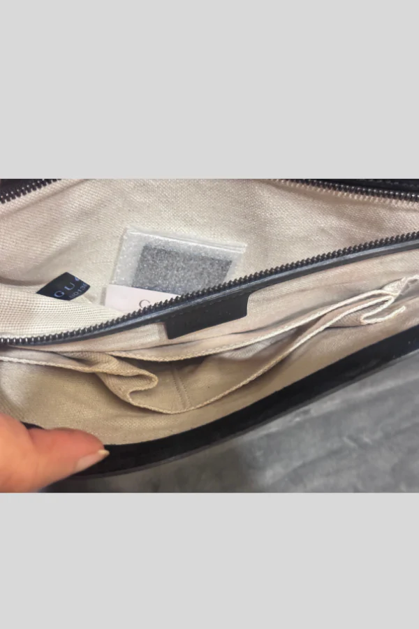 Gucci Black Patent Leather Horsebit Clutch - Image 6
