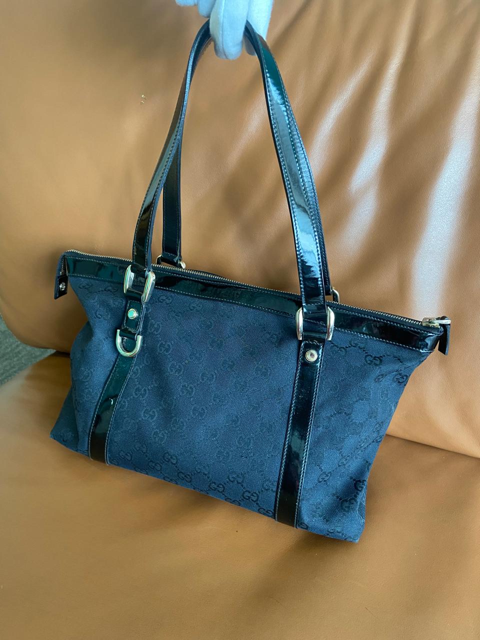 Gucci Canvas Abbey Tote - Image 6