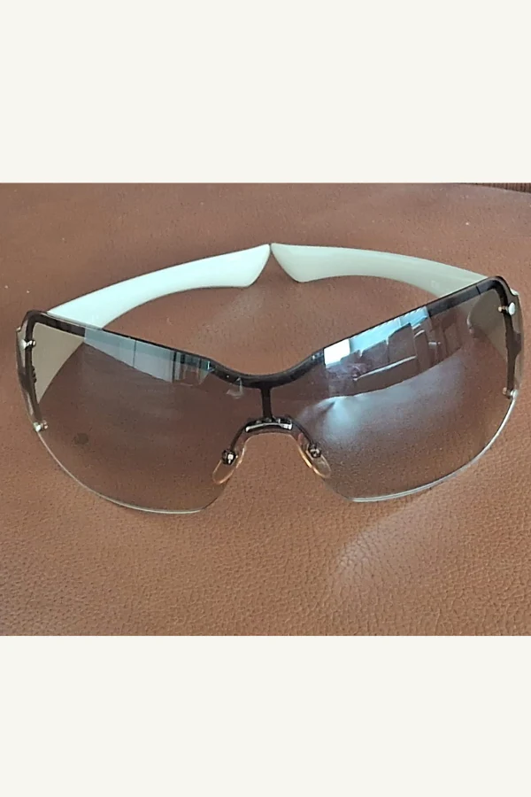 Gucci GG Monogram Wrap Sunglasses - Image 3