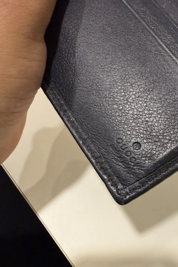 Gucci Guccissima Leather Metal Bar Bifold Wallet - Image 8