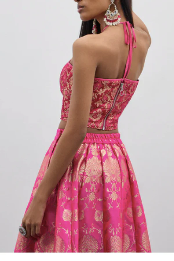 Gulabi Brocade lehenga set - Image 3