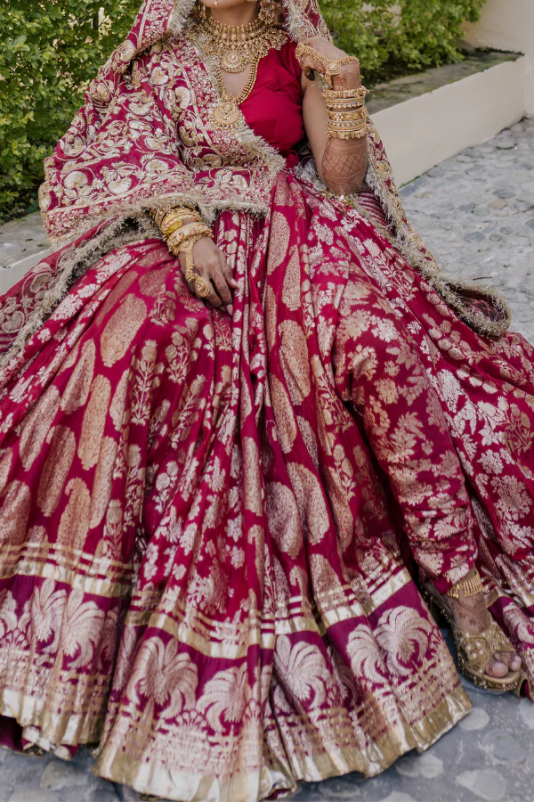 Hussain Rehaar Banarasi red lehenga set