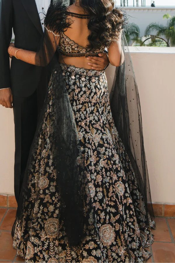Isa by Dolly Wahal Black embroidered Lehenga set - Image 4