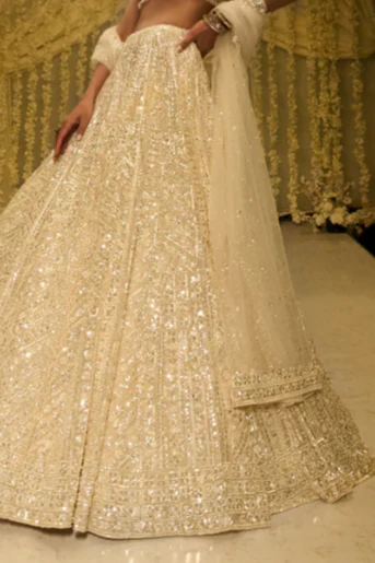 Ivory embellished lehenga set - Image 6