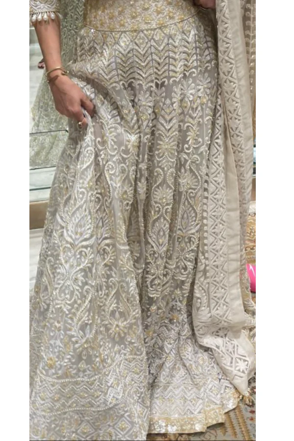 IVORY KASHMIRI SEQUINS LEHENGA SET - Image 3