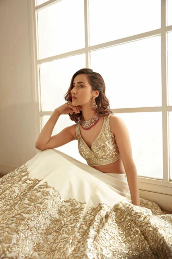 Jasmine White lehenga set - Image 3