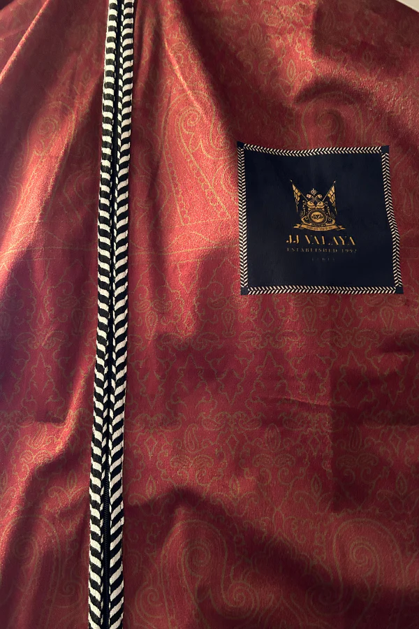 JJ Valaya red embroidered lehenga - Image 4