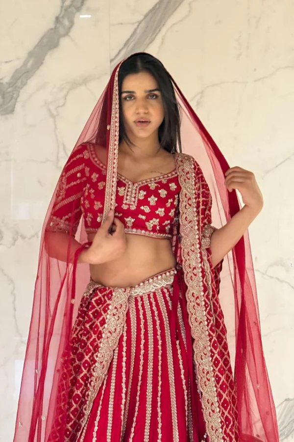 CRIMSON RED BRIDAL LEHENGA SET - Image 3