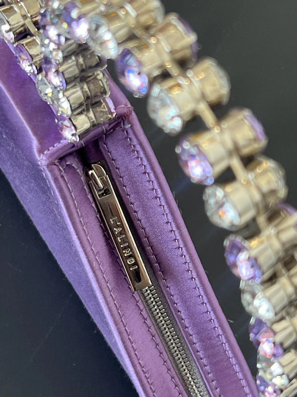 L'alingi Lilac Love Clutch - Image 8